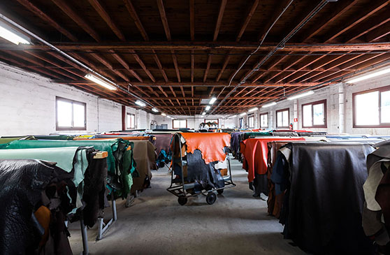 Tannerie RÉMY CARRIAT - La Beauté du Cuir Depuis 1927